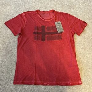 Red Napapijri tshirt